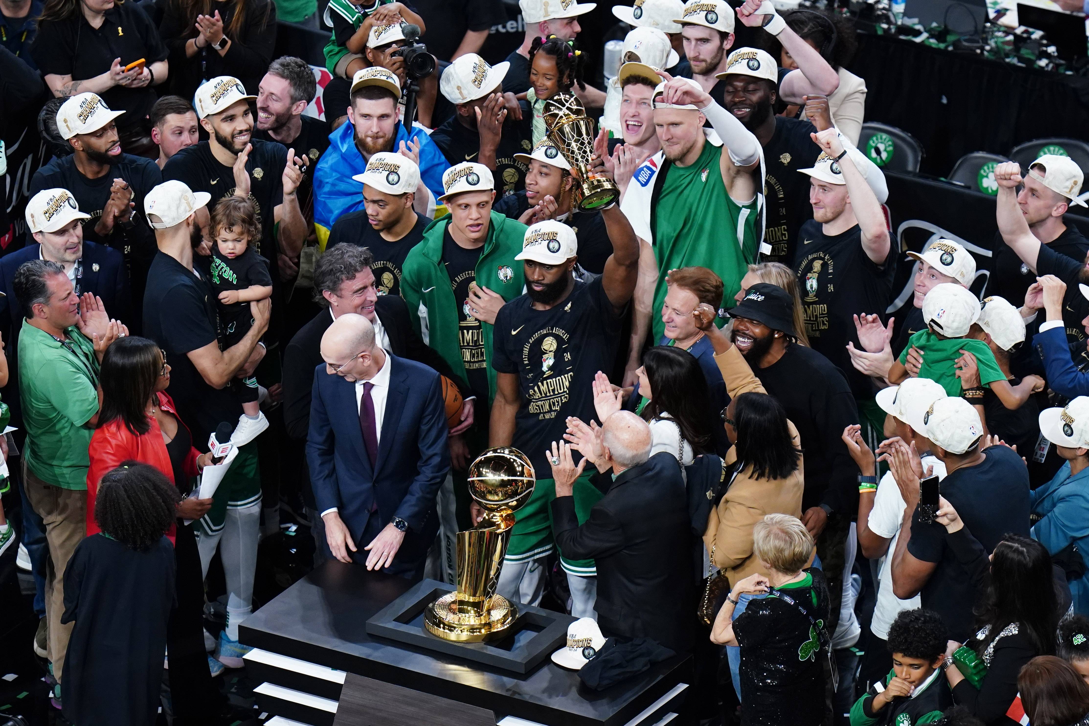 NBA新赛季揭幕前瞻，球队备战冲击总冠军