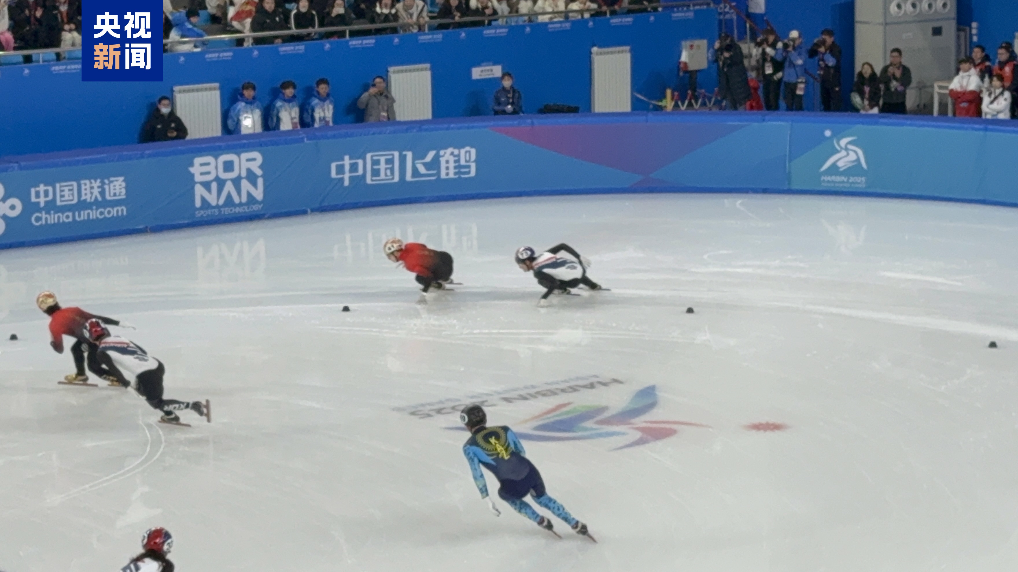 韩国选手获得滑雪技巧比赛铜牌