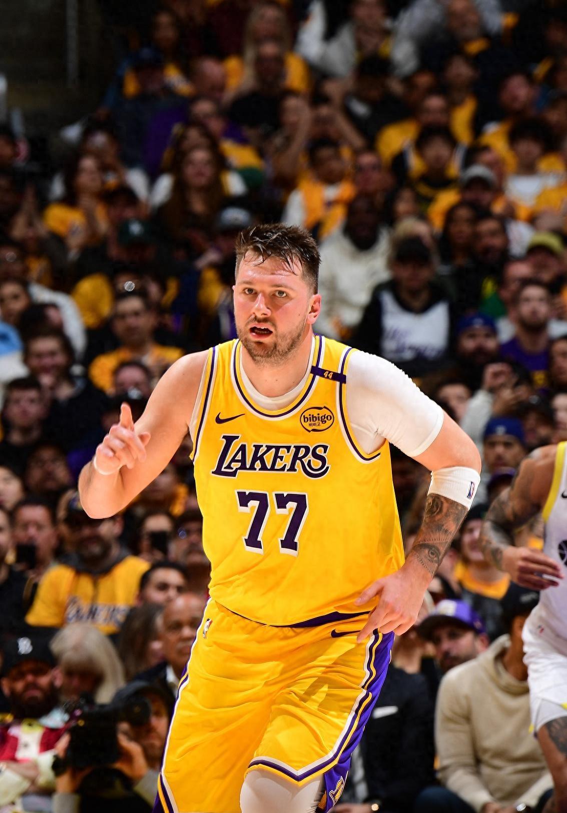 雄鹿大胜火箭,东部豪强登顶西部挑战赛! 雄鹿大胜火箭,东部豪强登顶西部挑战赛!