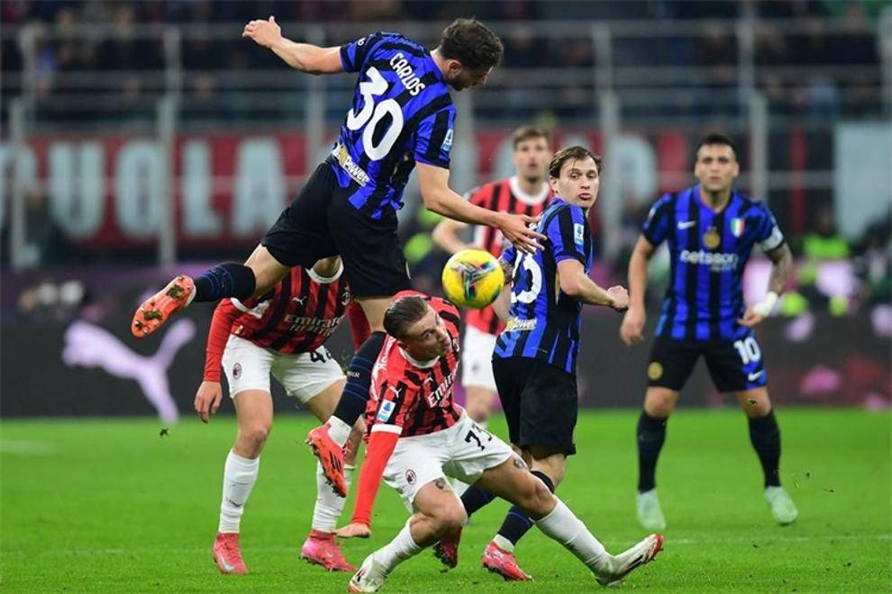 米兰德比实力抗衡，双方争夺胜者无定