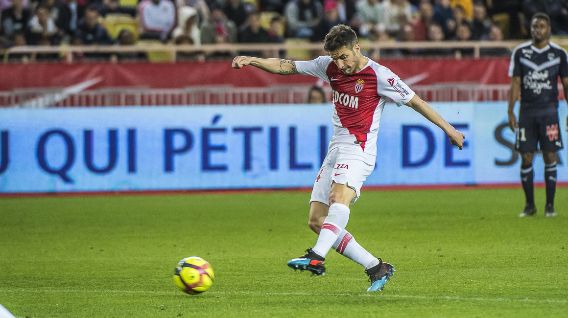 德国队击败摩纳哥，小组赛领先优势明显