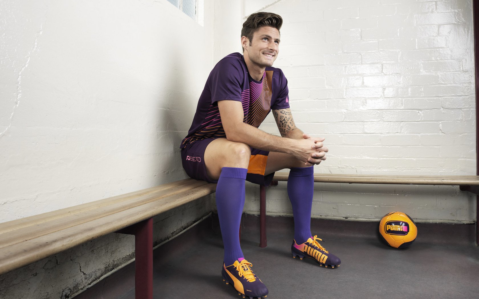 赛道新章，梅赛德斯横扫红牛，诺里斯闪耀个人光芒